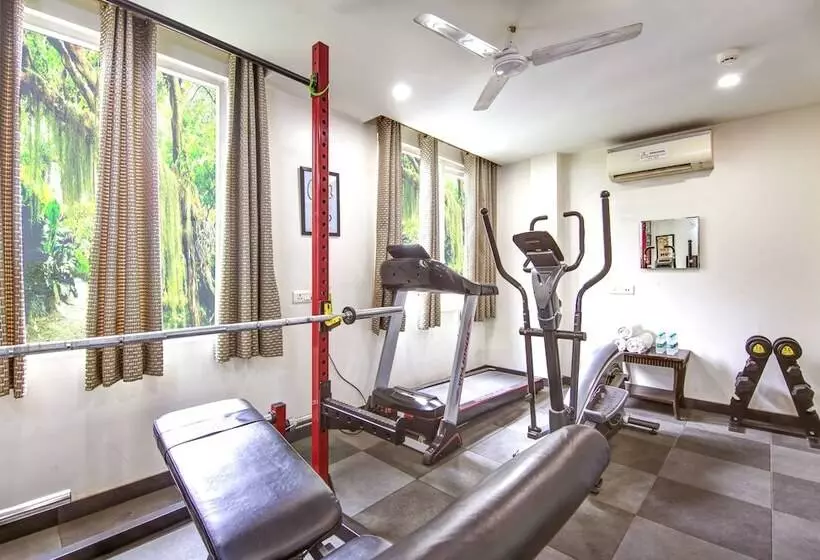 Gracious By Vishesh Hotels & Home Stay