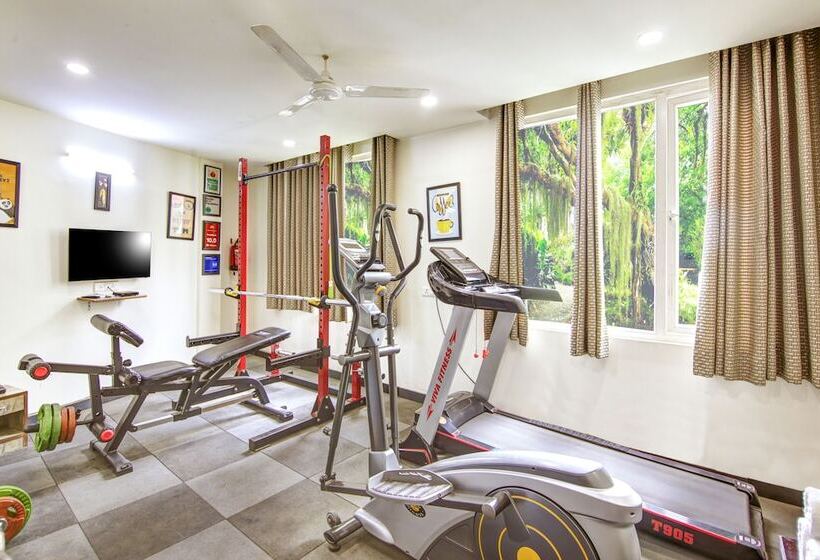 Gracious By Vishesh Hotels & Home Stay