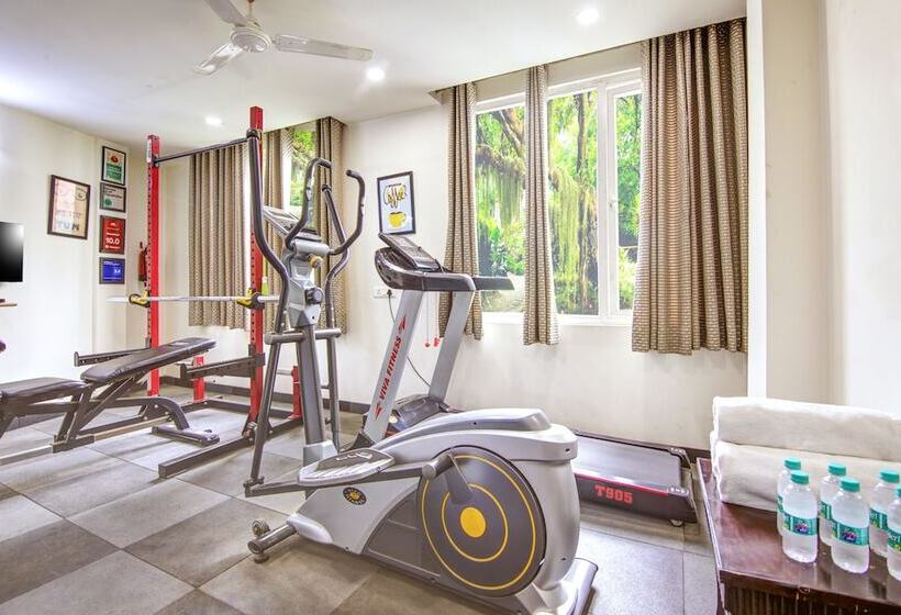 Gracious By Vishesh Hotels & Home Stay