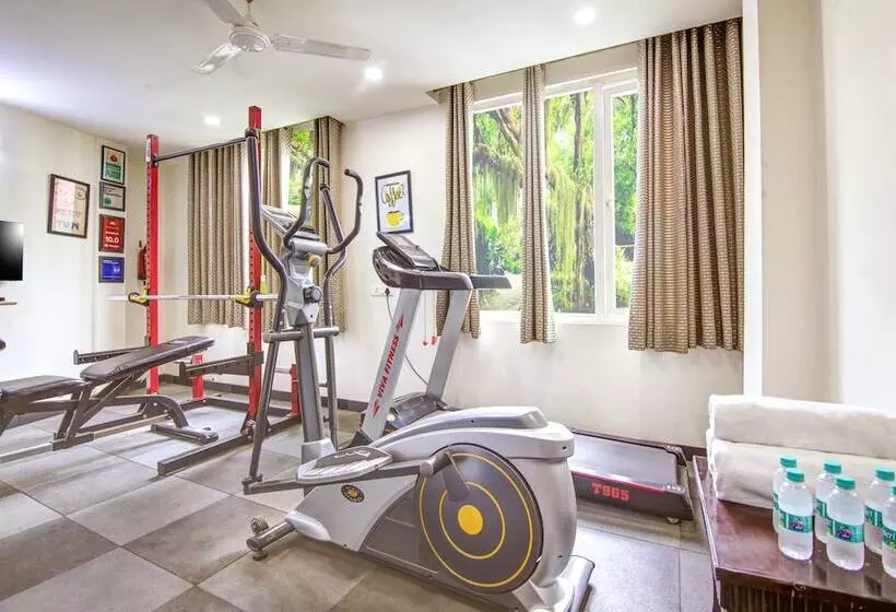 Gracious By Vishesh Hotels & Home Stay