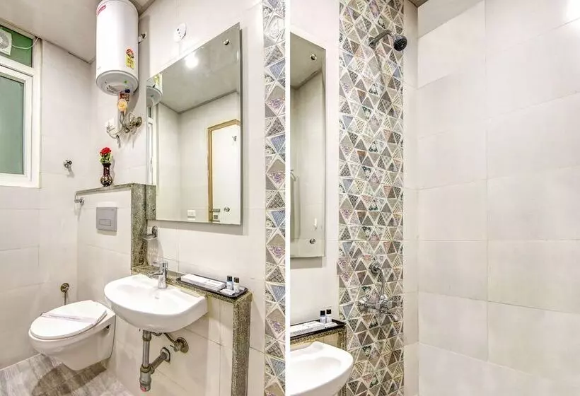 Gracious By Vishesh Hotels & Home Stay