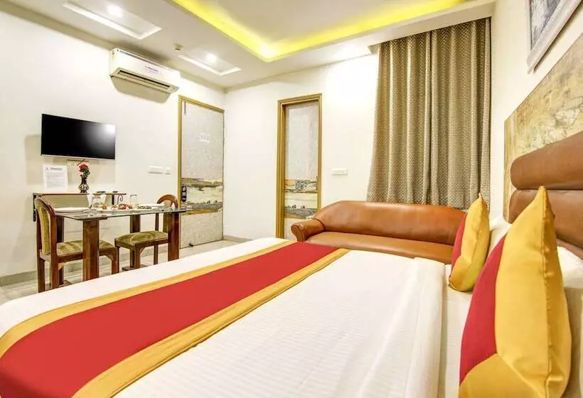 Gracious By Vishesh Hotels & Home Stay