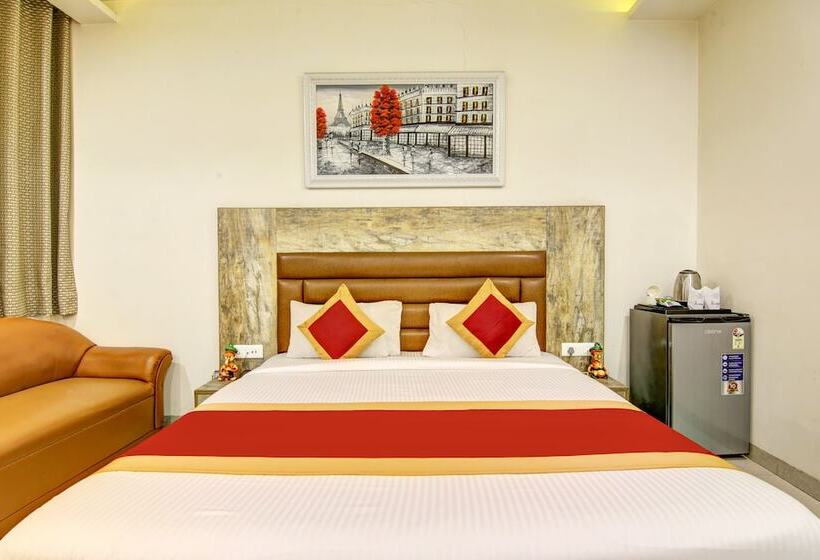 Gracious By Vishesh Hotels & Home Stay