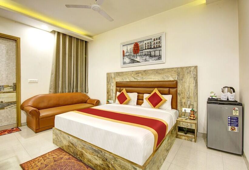 Gracious By Vishesh Hotels & Home Stay