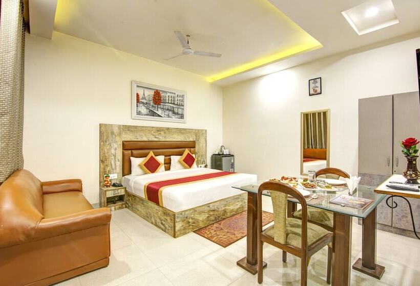 Gracious By Vishesh Hotels & Home Stay
