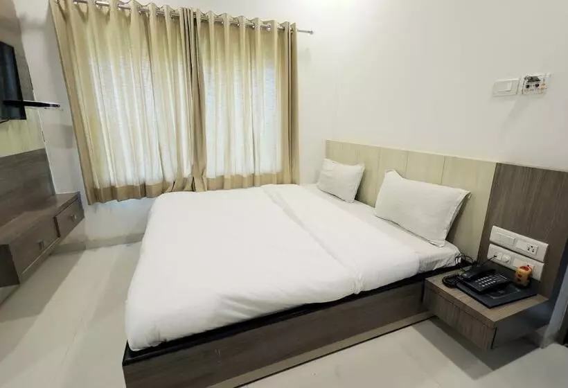 Hotel Grand Paradise