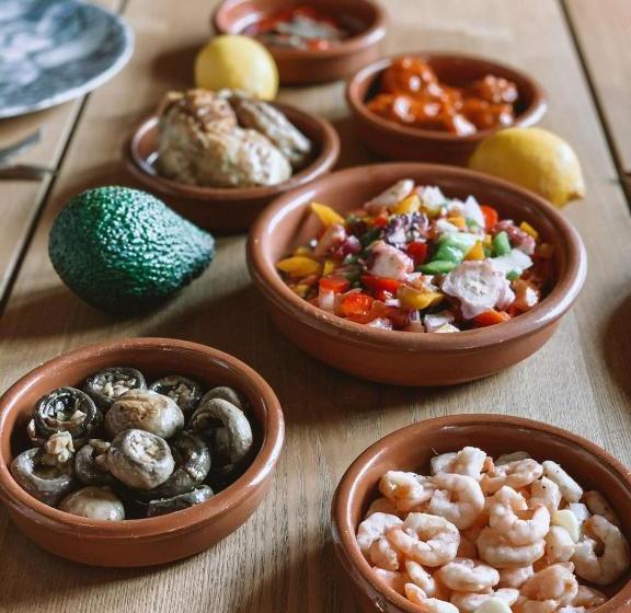 هتل La Casa Nova Hostel