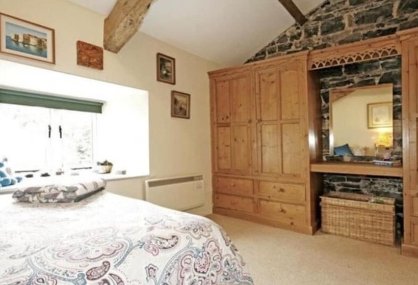 Pensjonat Castlefergus Lodge