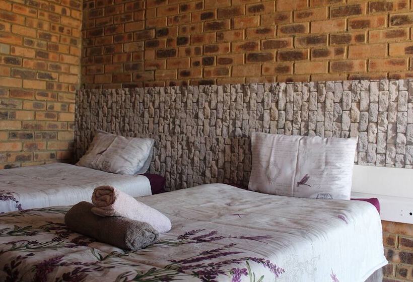 Пансион Lily Villa Country Lodge