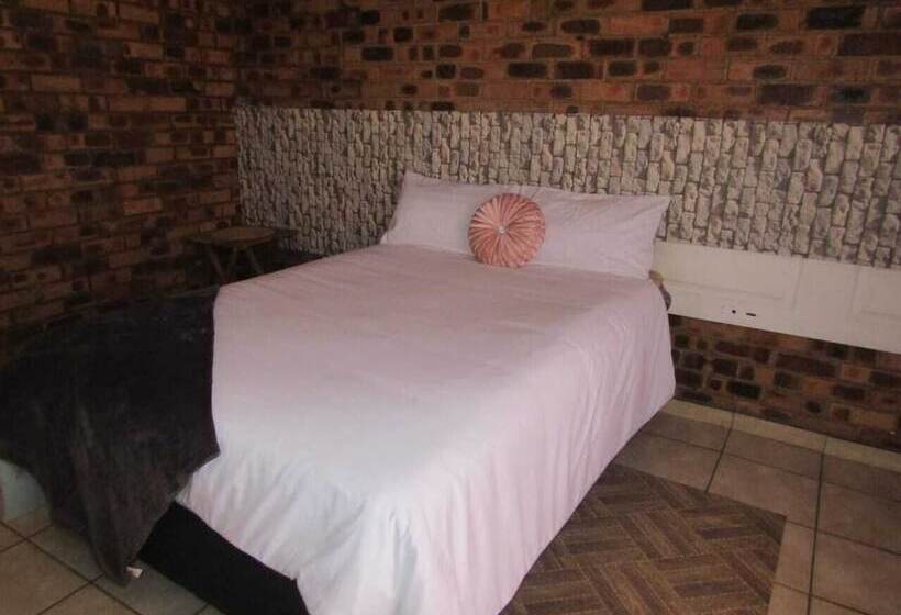 Пансион Lily Villa Country Lodge