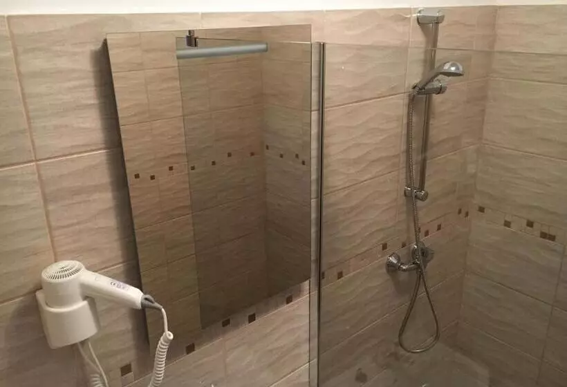پانسیون Mikulov Inn   Hotel Zeme