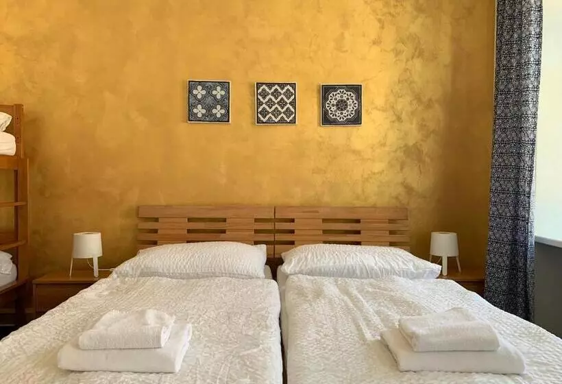پانسیون Mikulov Inn   Hotel Zeme