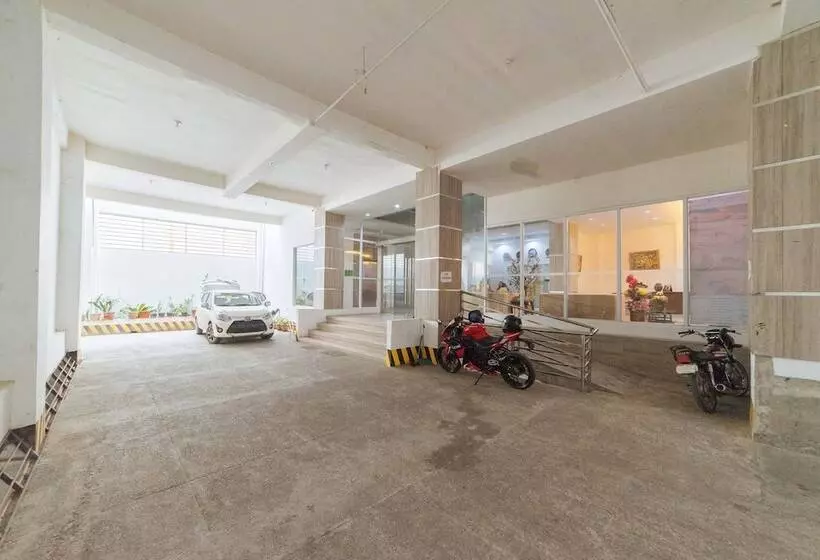 ペンション Reddoorz Plus @ Hotel Metro