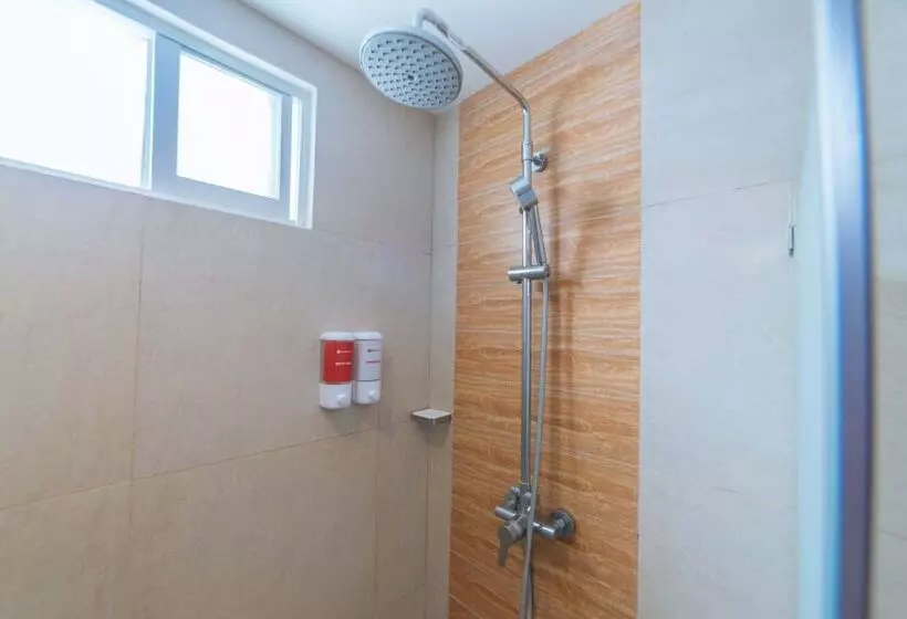 ペンション Reddoorz Plus @ Hotel Metro