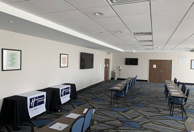 酒店 Holiday Inn Express & Suites Chicago Hoffman Estates, An Ihg