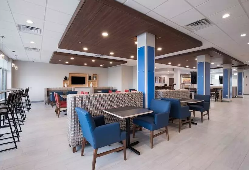 Hotelli Holiday Inn Express & Suites Chicago   Hoffman Estates, An Ihg