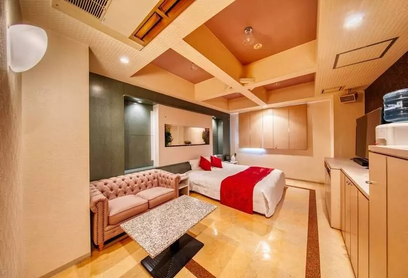 Hotelli Luna Otsu