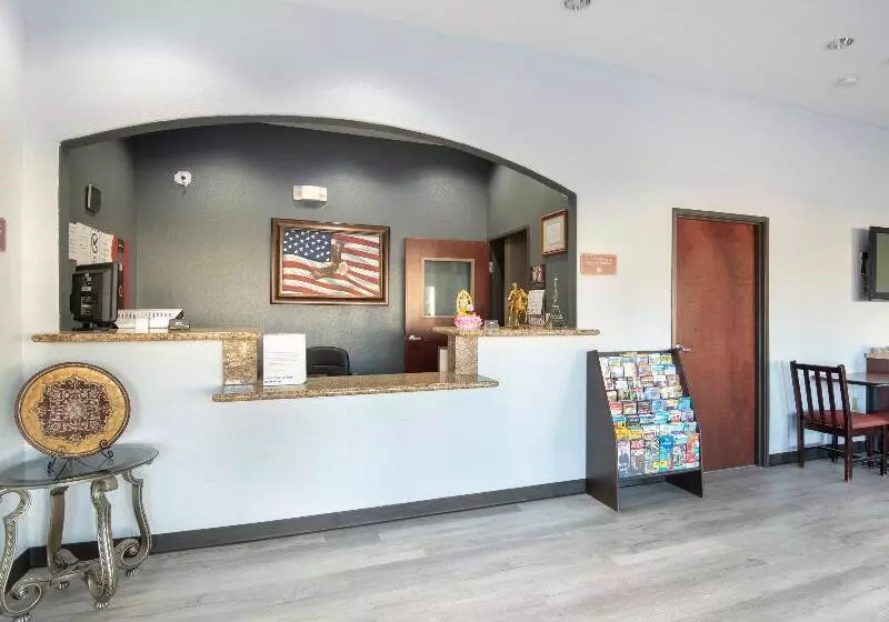 Hotelli Oyo Townhouse Clute Lake Jackson