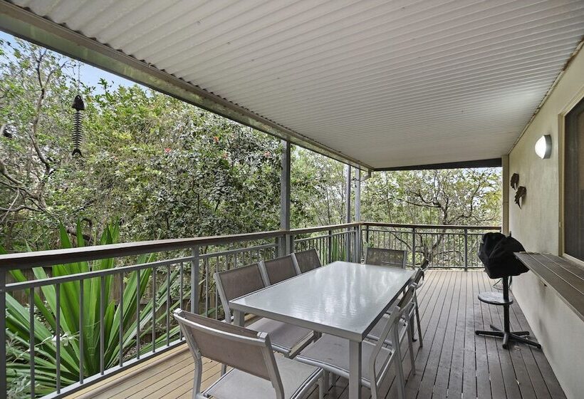 Kingsview 1/54 Kingfisher Drive