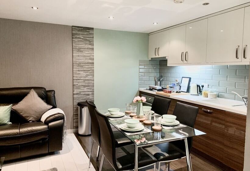 Richmond House By Staytor Accommodation