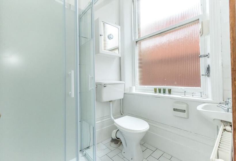 Spacious 1br Period Apartment Hampstead