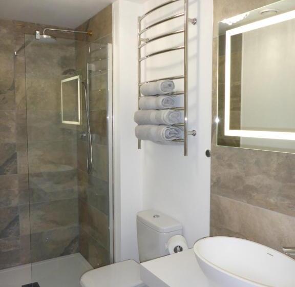 Stones Luxury B&b With Hot Tub And Self Contained Rooms