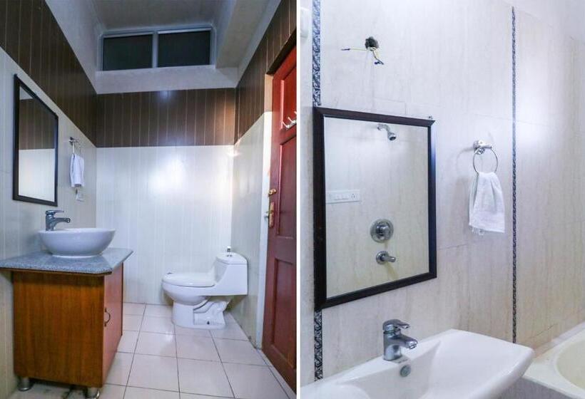 ホテル Capital O Saloh Palace