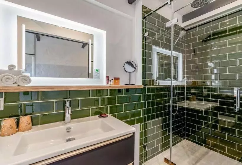 Hotelli Luttes Loft Boutique