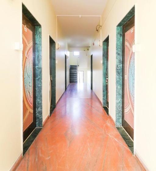 Vaccinated Staff- Spot On 68815 Hotel Sarthak