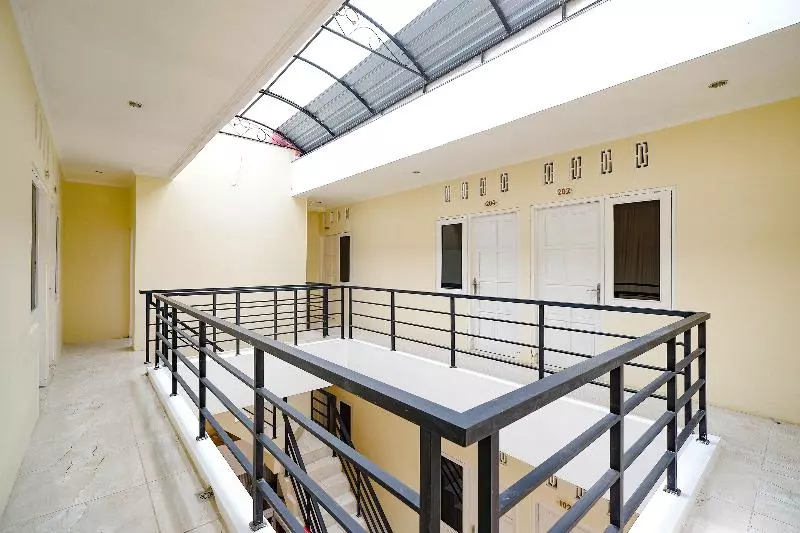 Hotelli Oyo 2856 Wisma Fortuna Syariah