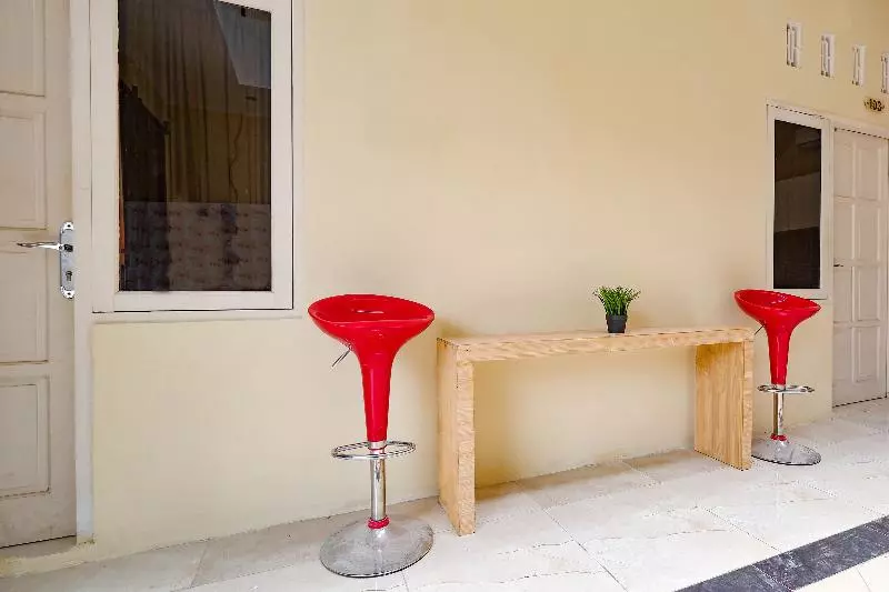 Hotelli Oyo 2856 Wisma Fortuna Syariah