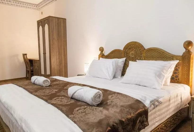 هتل Royal Bukhara