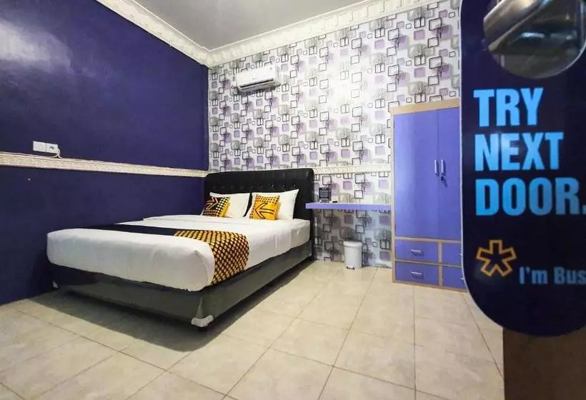 ホテル Spot On 2556 Lubuk Nyarai Residence Syariah