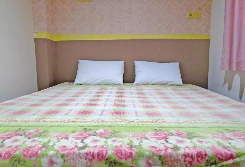 هتل Spot On 2589 Marina Residence