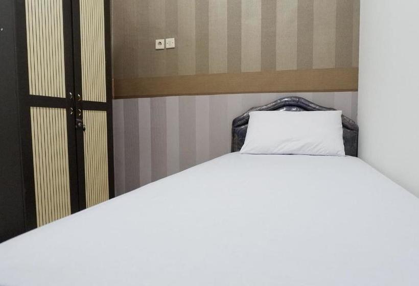 هتل Spot On 2589 Marina Residence