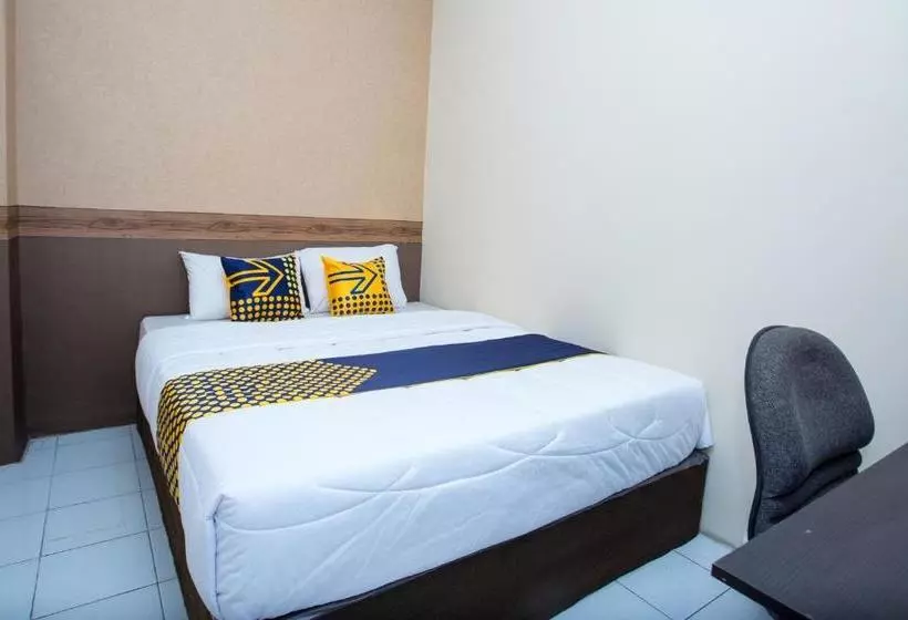 هتل Spot On 2589 Marina Residence