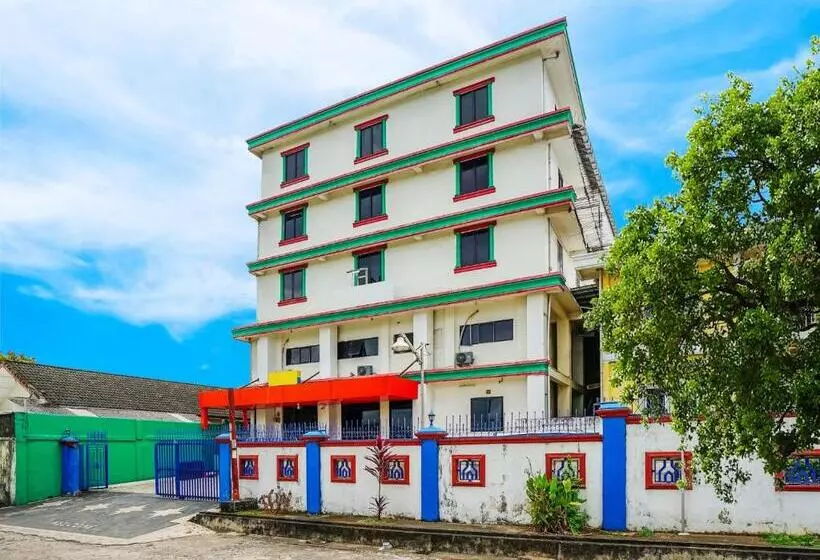 Hotelli Spot On 2820 Perdana Syariah