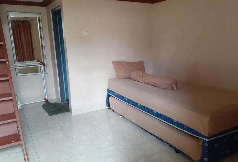 בית מלון כפרי Spot On 2846 Kost Faza