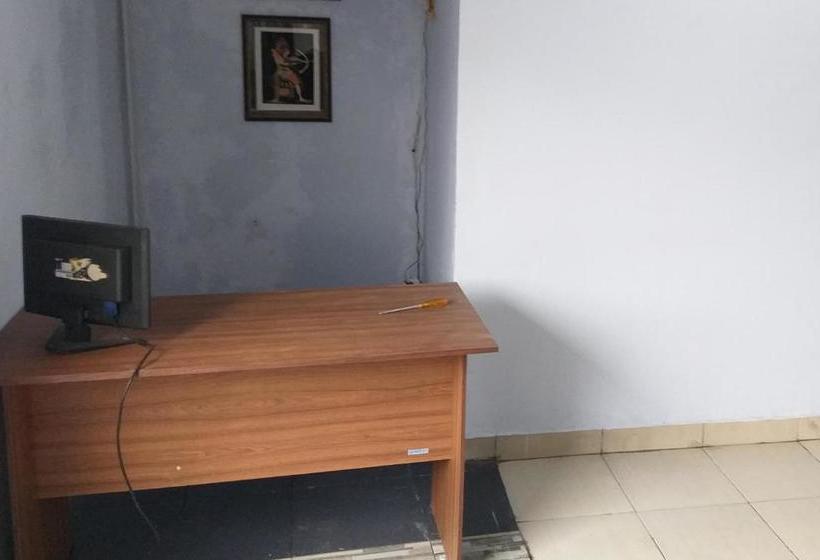 בית מלון כפרי Spot On 2846 Kost Faza