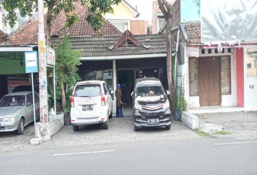 Hotel Spot On 2880 Wisma Larasati