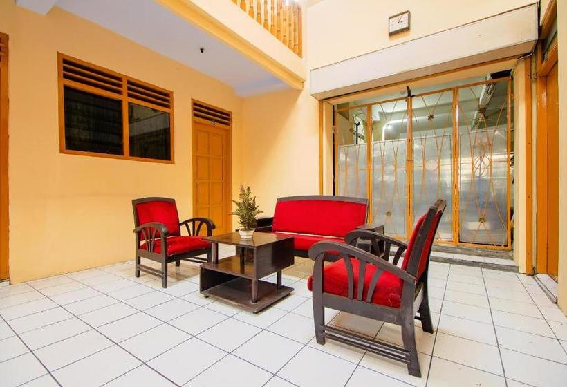 Hotel Spot On 2880 Wisma Larasati