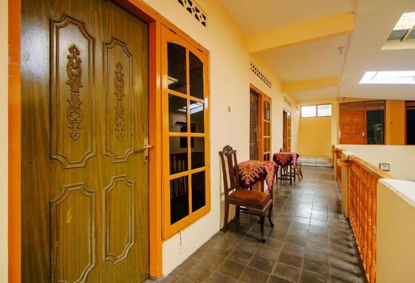 Hotel Spot On 2880 Wisma Larasati