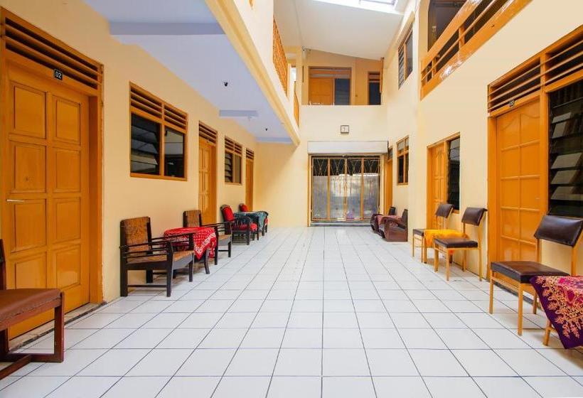 Hotel Spot On 2880 Wisma Larasati