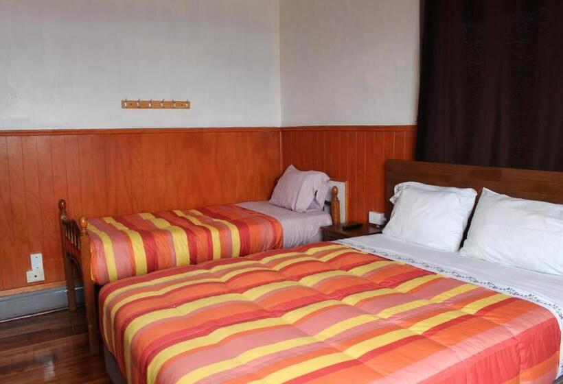 پانسیون Hostal Capricho De Carlitos