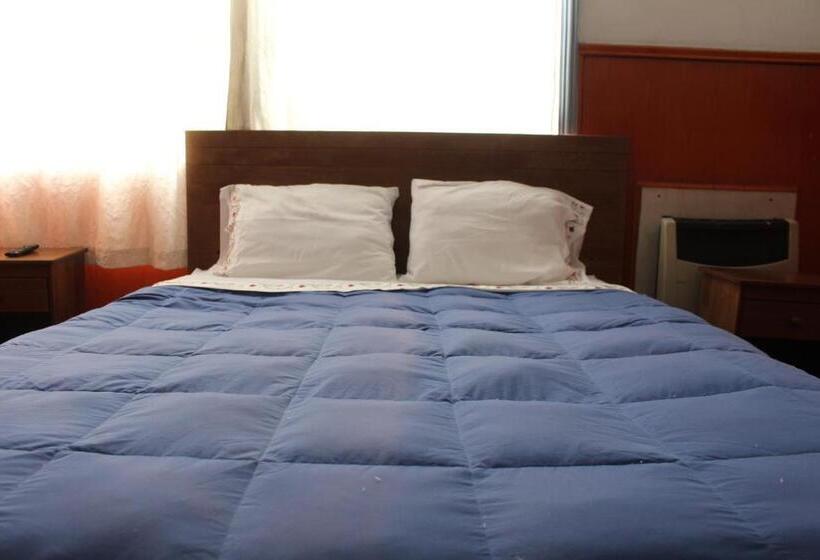 پانسیون Hostal Capricho De Carlitos