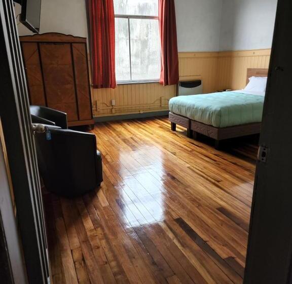 پانسیون Hostal Capricho De Carlitos