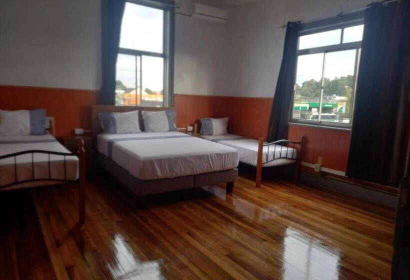 پانسیون Hostal Capricho De Carlitos