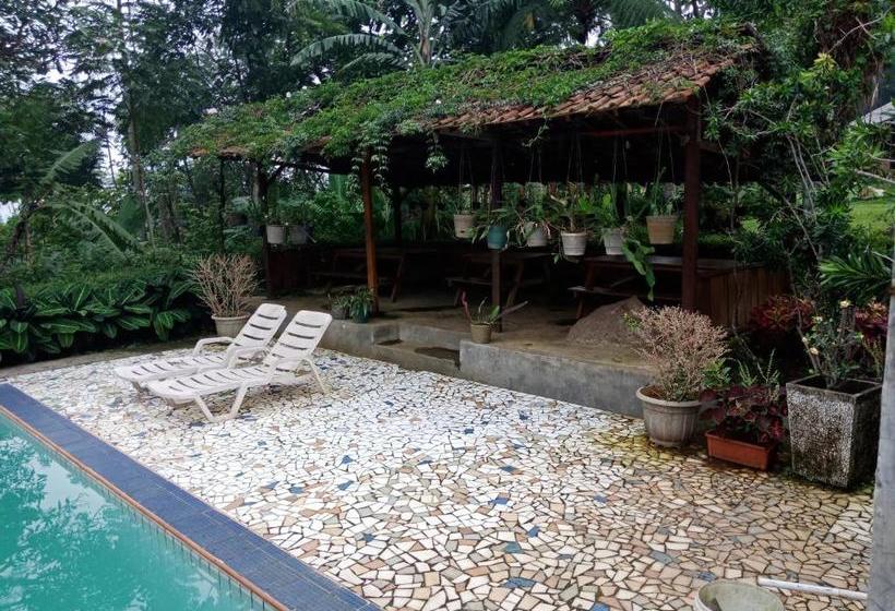 Szálloda Spot On 2642 Villa Paul