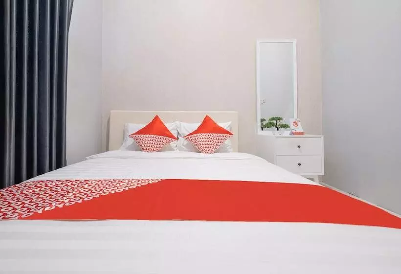 ホテル Oyo 2727 Nareswari Residence