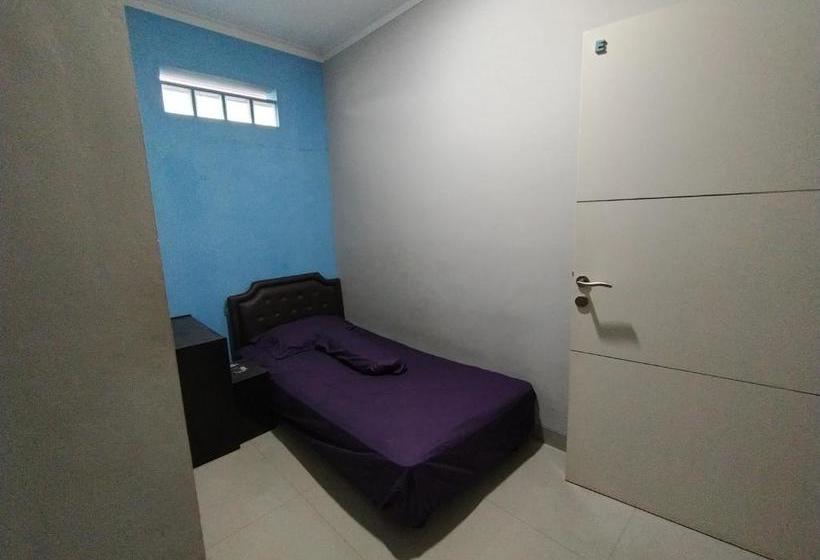 Hotel Oyo 2736 Pondok Klara